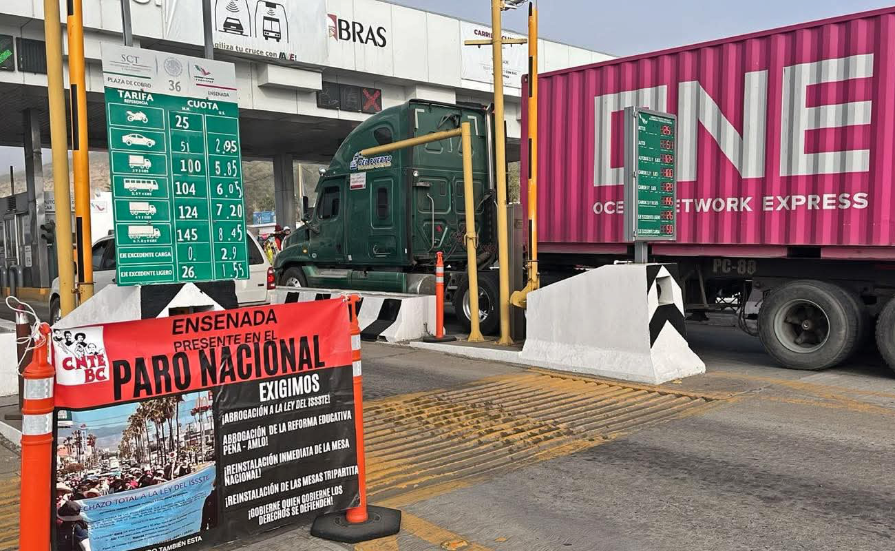 Así luce la caseta de peaje de San Miguel.