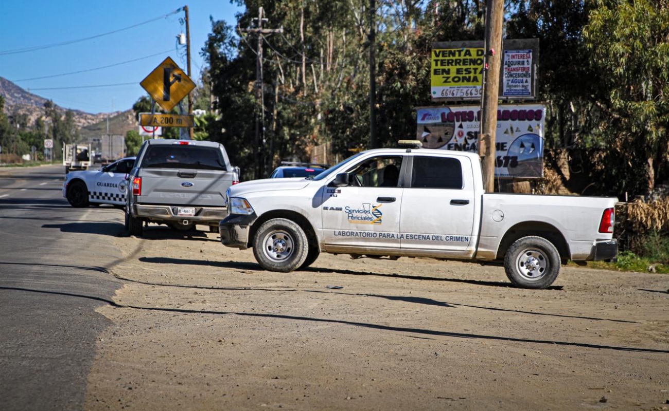 Hallan a hombre sin vida con mensaje de amenazas en Valle de San Pedro