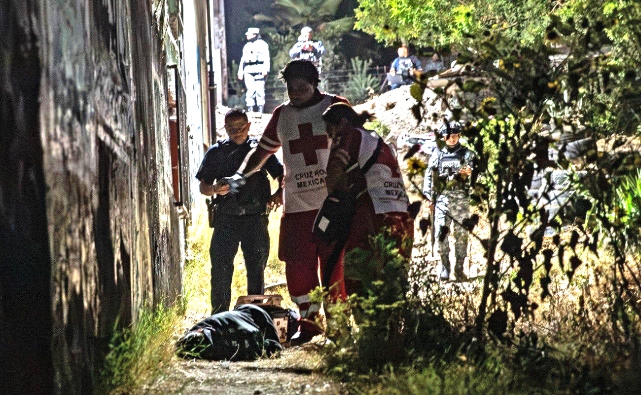 Asesinan a una mujer en un pasillo vecinal de Ciudad Jardín