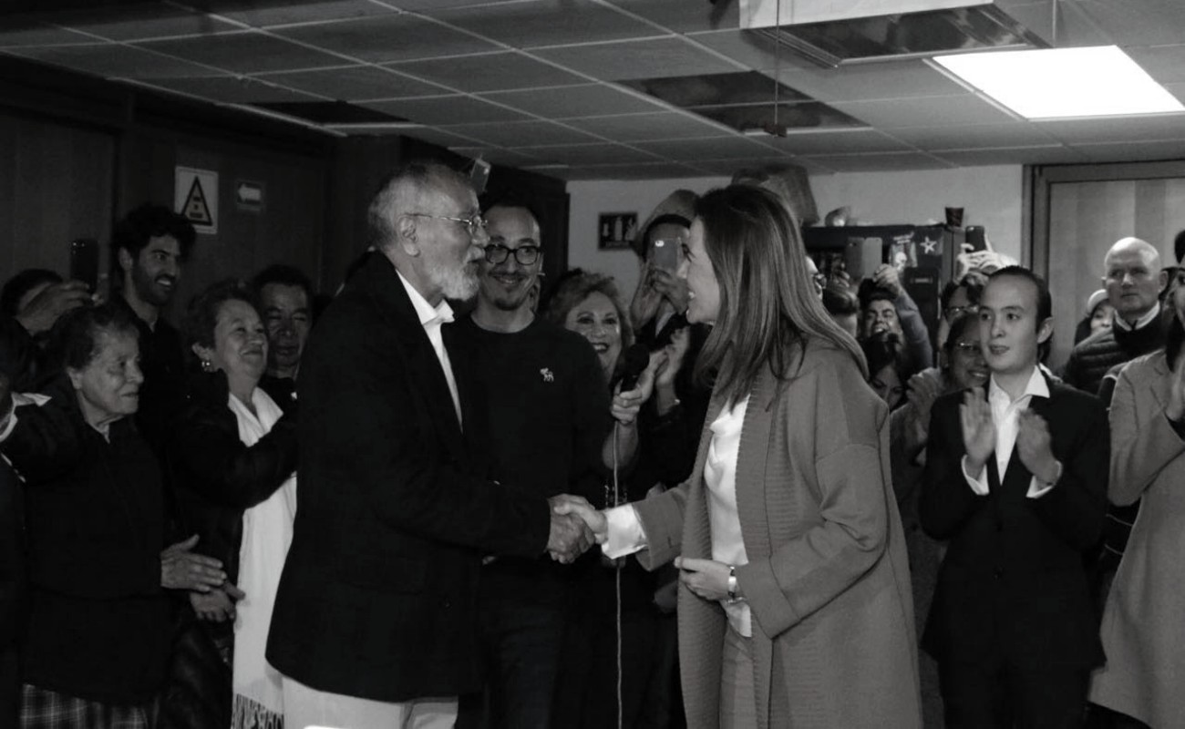 En los primeros minutos de este lunes, Margarita Zavala arrancó la recolección de firmas, uno de los requisitos para alcanzar la candidatura independiente