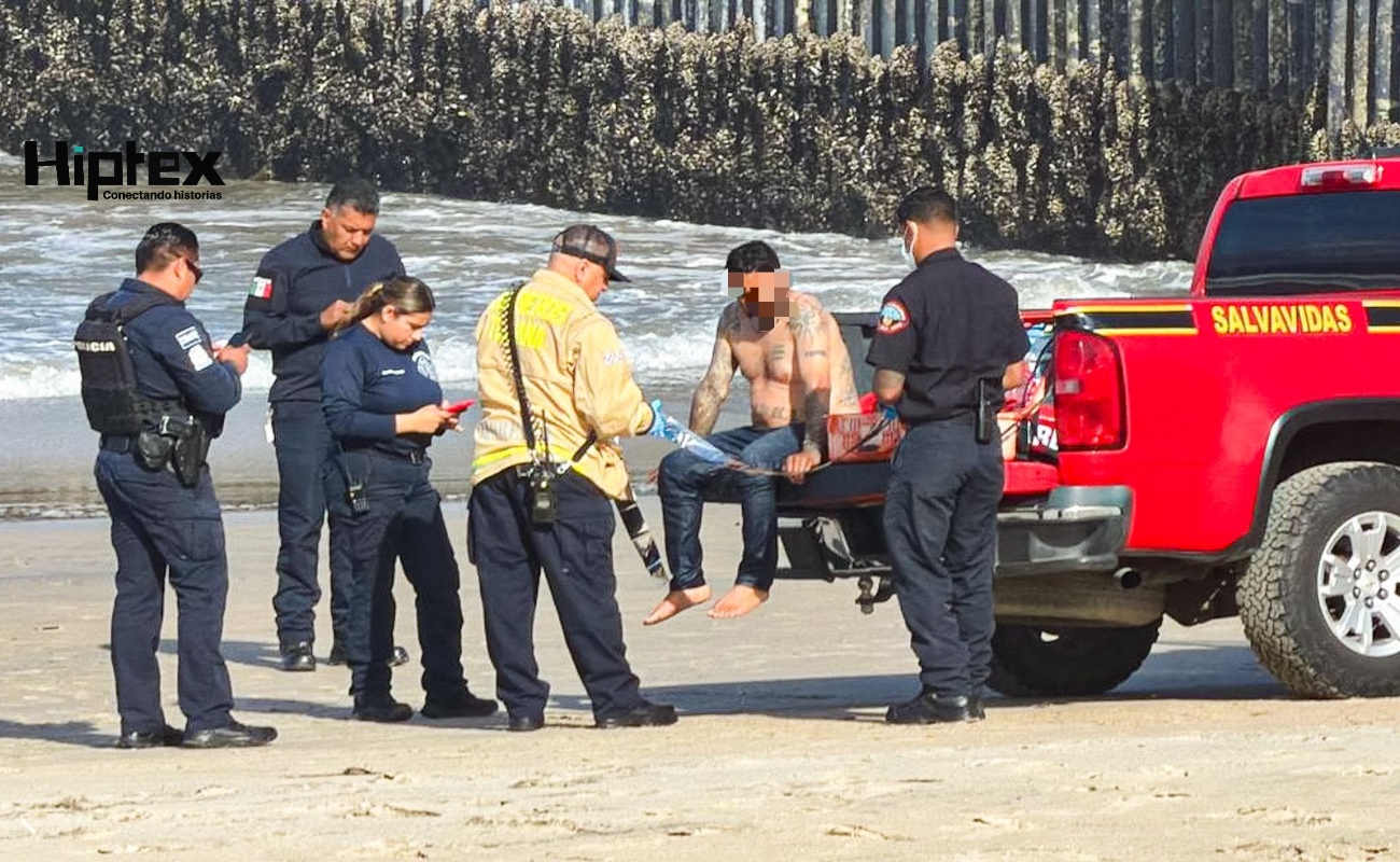 Rescatan a hombre atrapado en el muro fronterizo en Playas de Tijuana; suman siete rescates por intentos de cruce