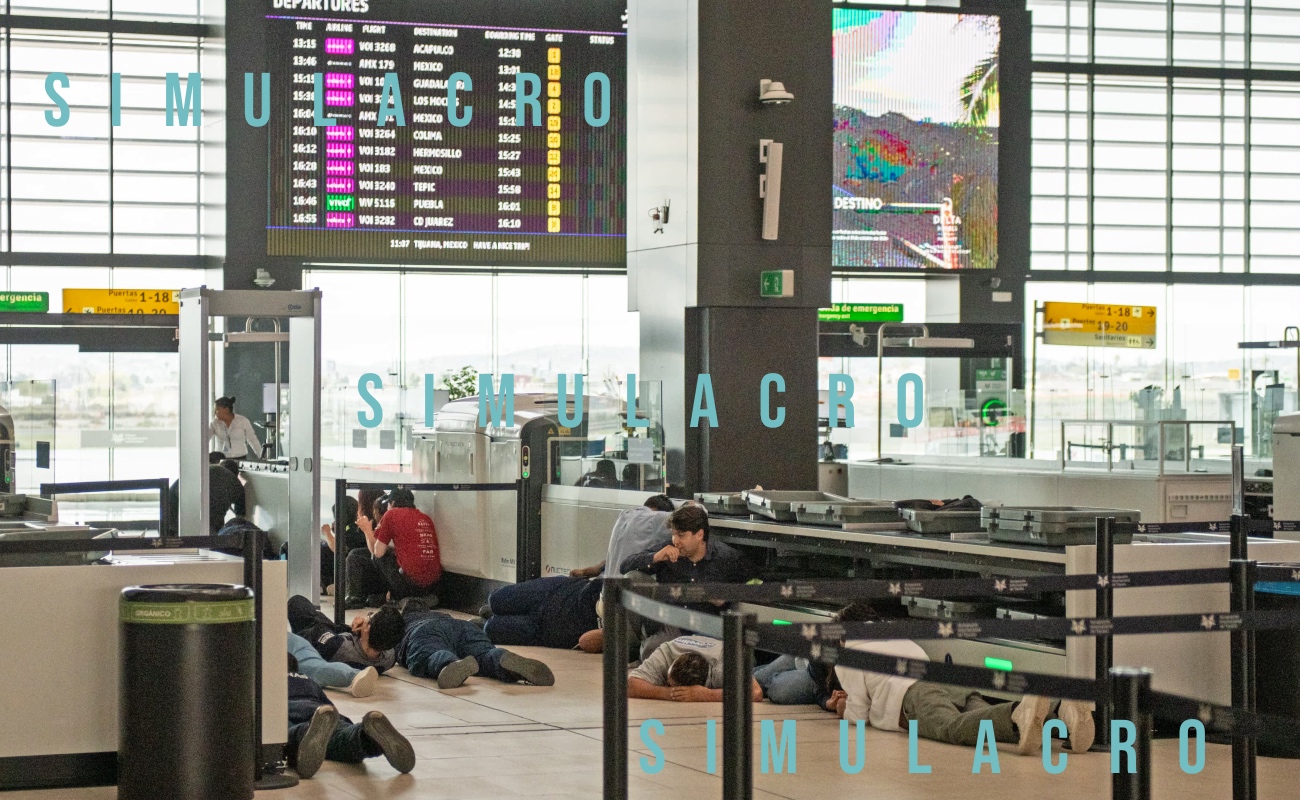 Autoridades del aeropuerto informaron previamente del simulacro.
