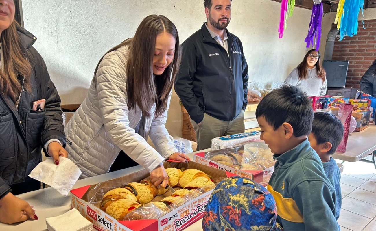 Alejandra Herrera Soto, Presidenta del DIF Municipal Tecate, encabezó el evento.