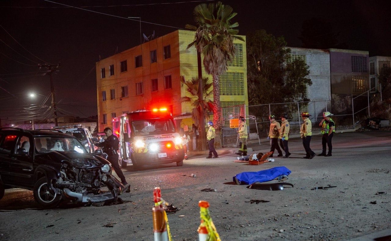 La mujer fue estabilizada por paramédicos y trasladada en estado grave a un hospital.