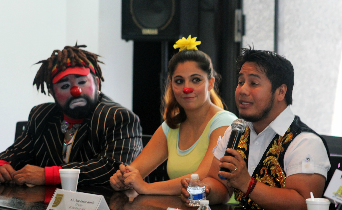 Payasos, mimos y artistas de circo del País reunidos en Tijuana.