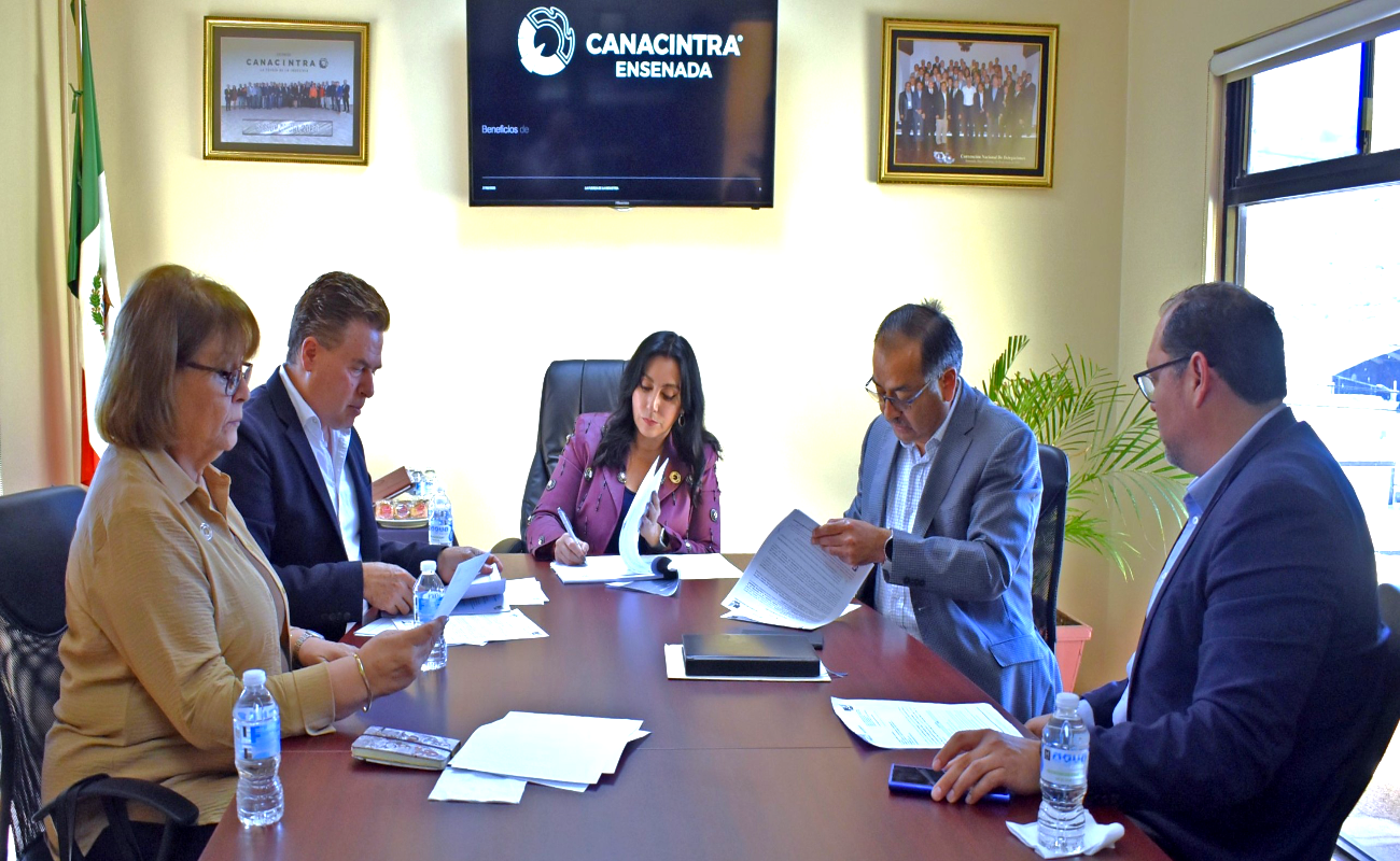 Firman NAFIN-BANCOMEXT y CANACINTRA Ensenada convenio de colaboración