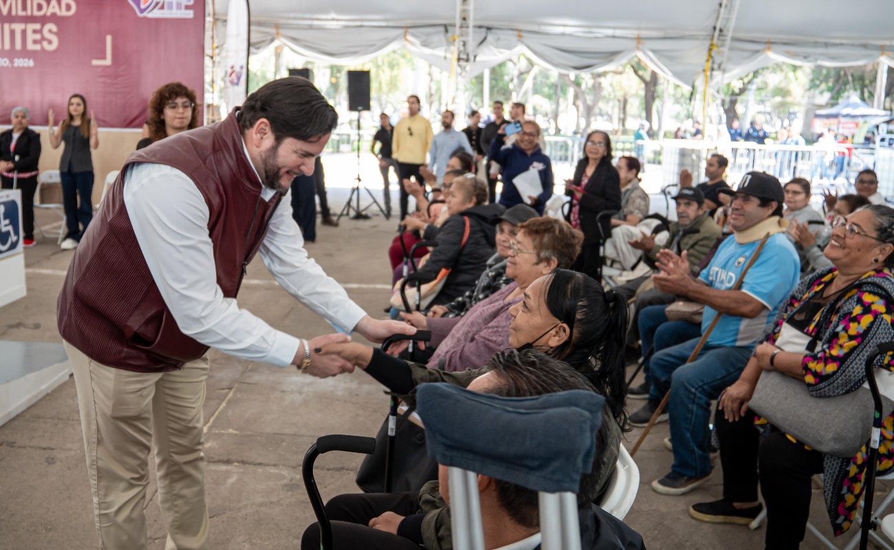 Encabeza Ismael Burgueño Ruiz entrega de más de mil apoyos funcionales para personas con discapacidad