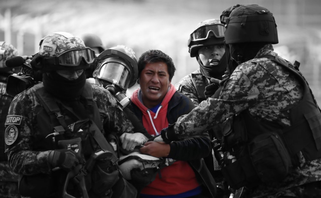 Decenas de personas fueron detenidas durante la violenta jornada de protestas de este viernes.