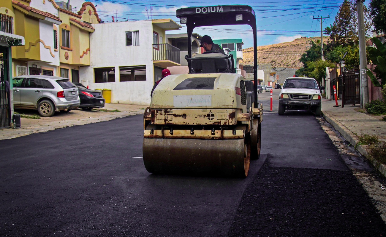 Se llevaron a cabo labores de bacheo con mezcla asfáltica.