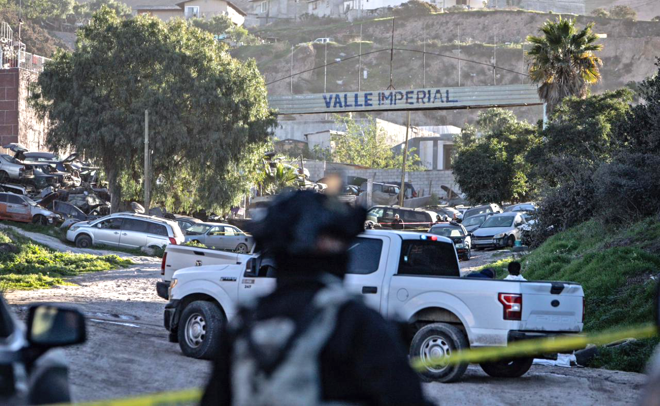 Abandonan cuerpo con mensaje de amenazas en la entrada de Valle Imperial