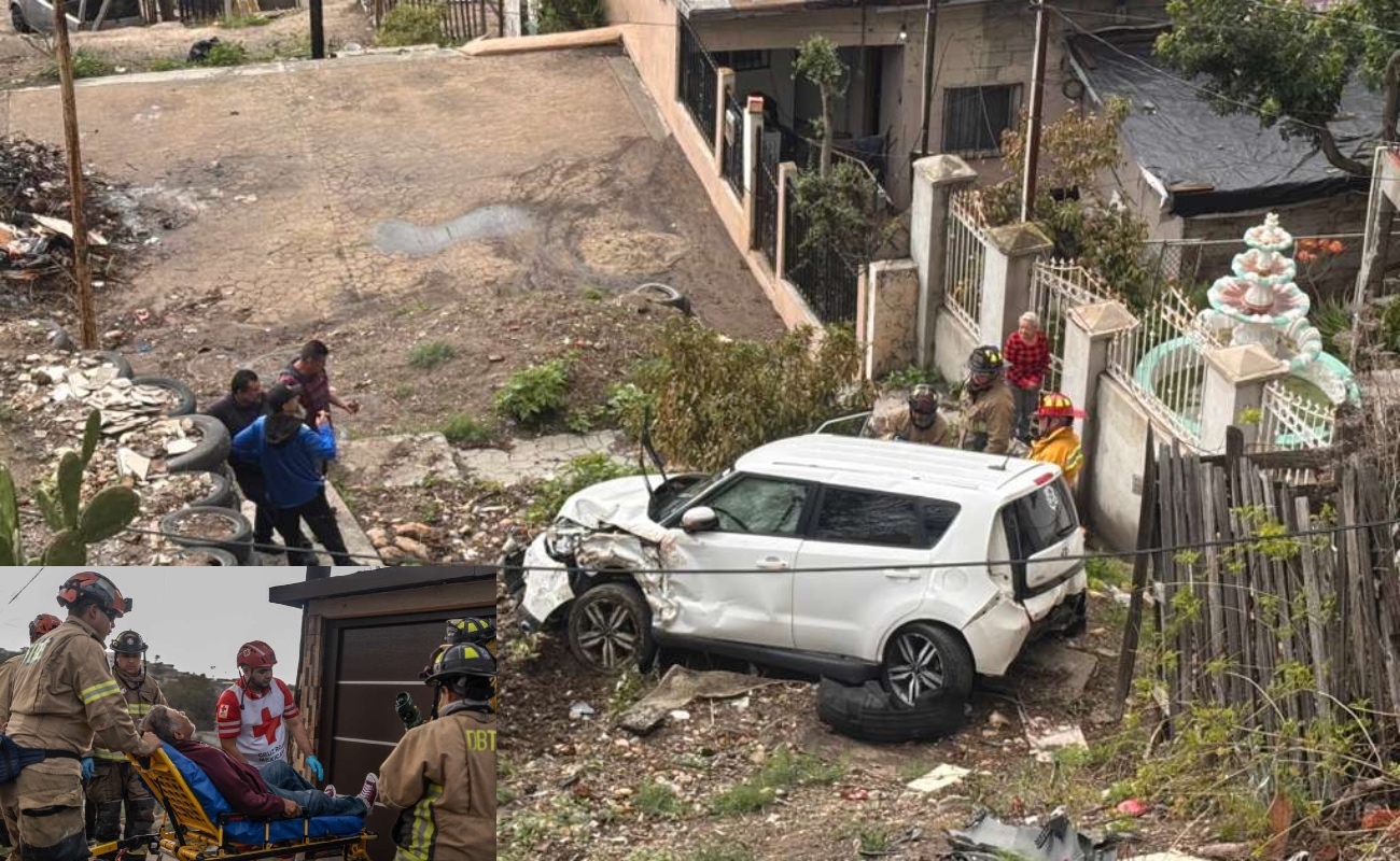 Auto termina en un barranco en la colonia Hidalgo; se presume falla mecánica
