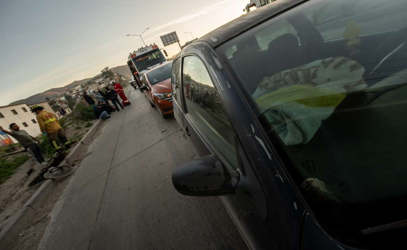 Choque múltiple en bulevar Alberto Limón Padilla deja varios lesionados