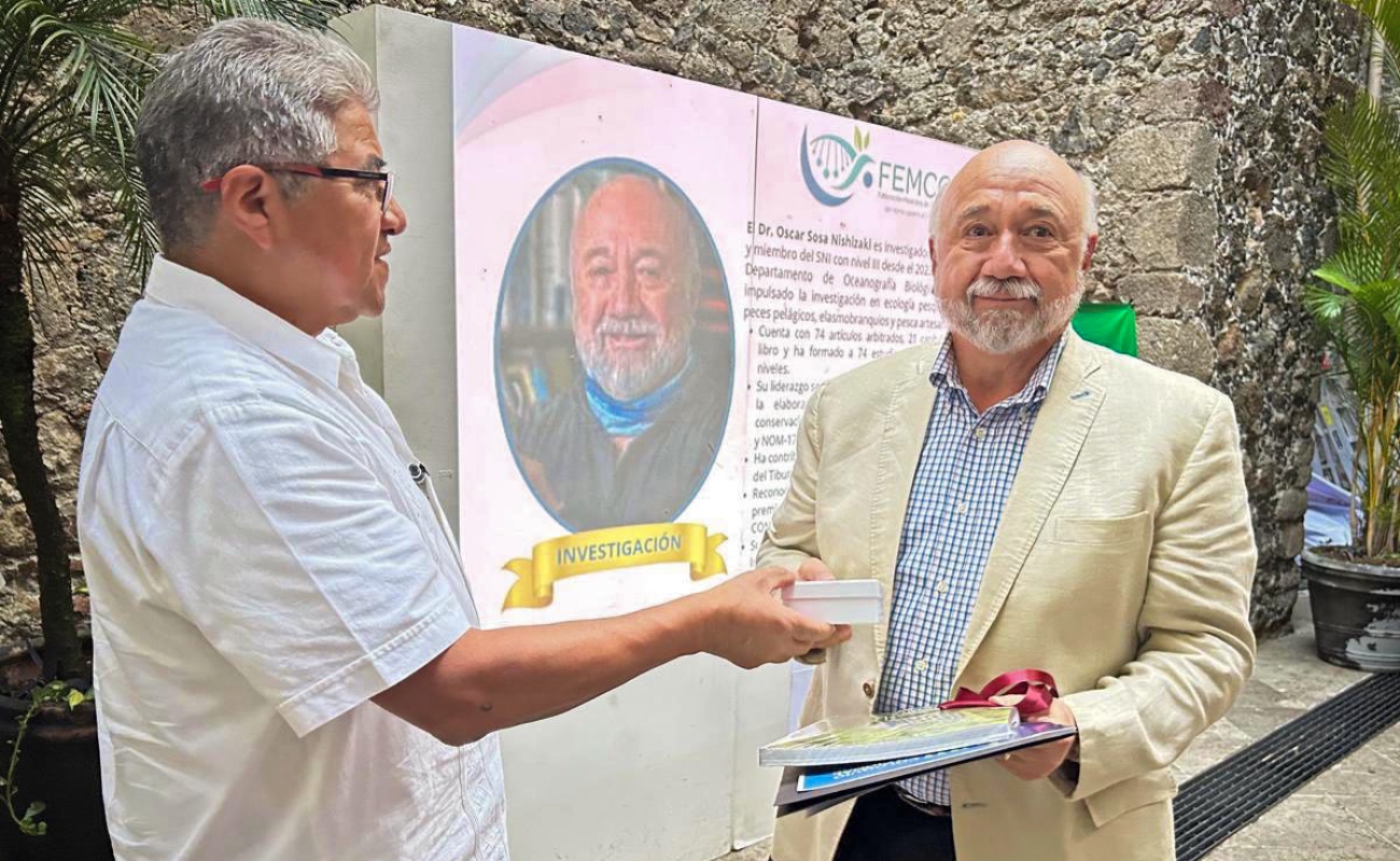 Oscar Sosa, investigador del CICESE, recibió la medalla Juan Luis Cifuentes al Mérito en ciencias biológicas por su trayectoria en investigación y contribuciones al manejo y conservación de la fauna marina.