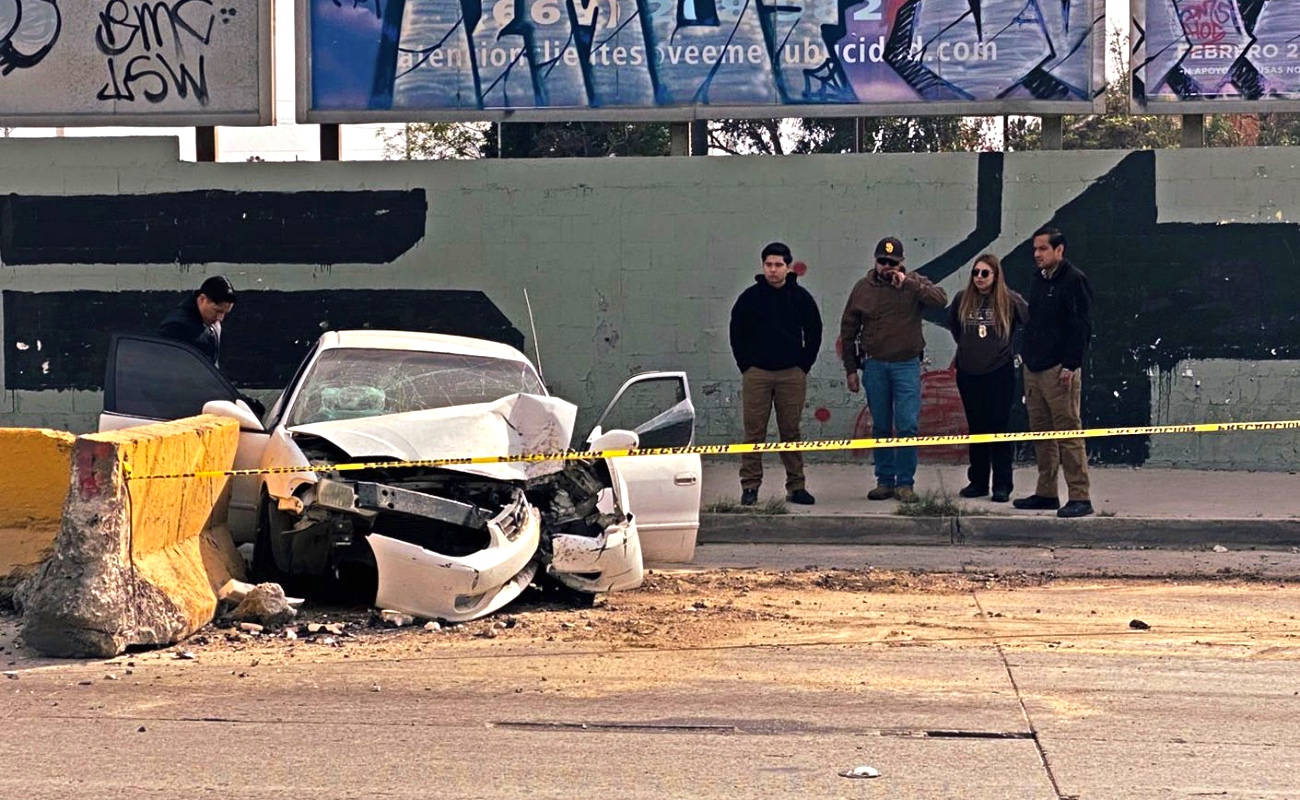 Conductor pierde la vida al chocar contra muro de contención de la Ready Lane