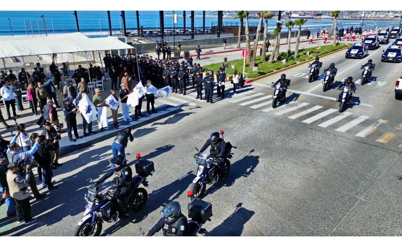 La presidenta municipal Claudia Agatón Muñiz inauguró el Operativo “Diciembre Seguro” 2025, con 350 elementos de seguridad desplegados en Ensenada.