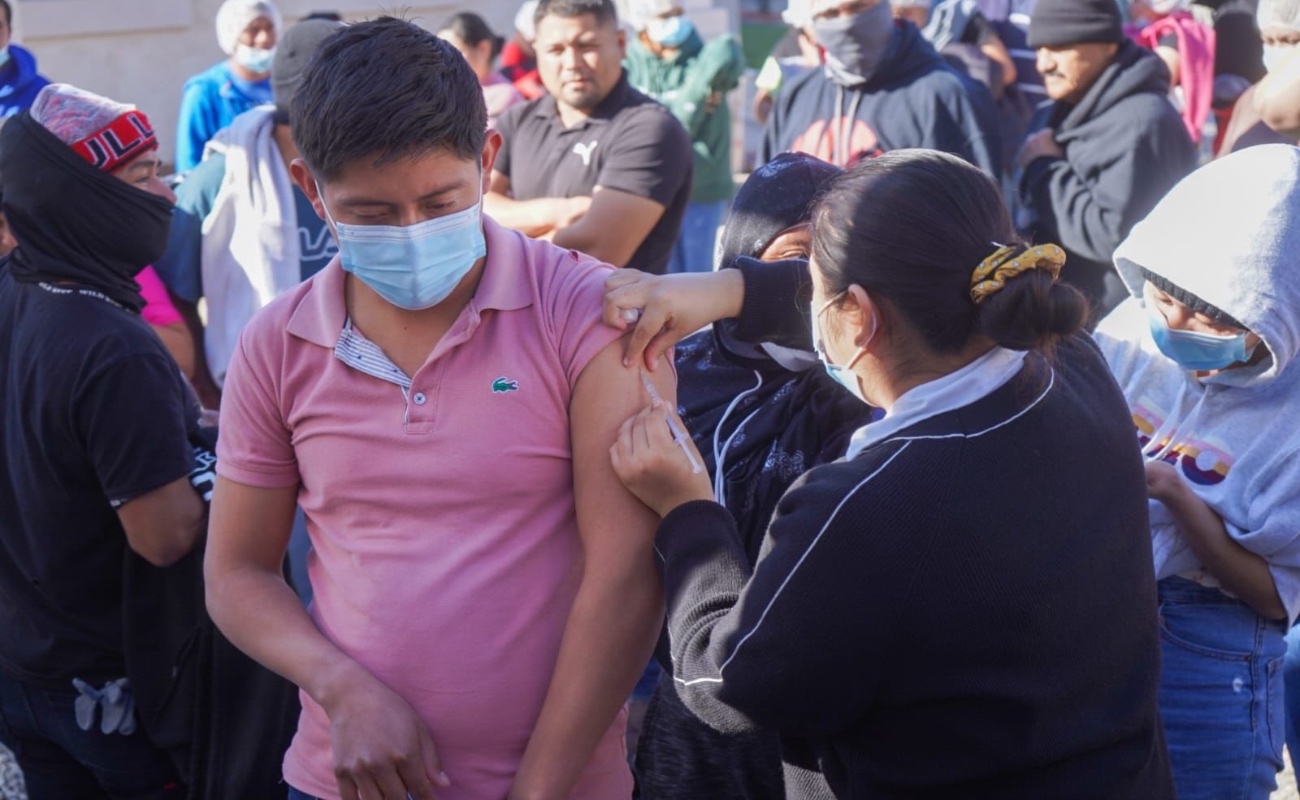 Se vacunaron más de 500 trabajadores para contener cadenas de transmisión.