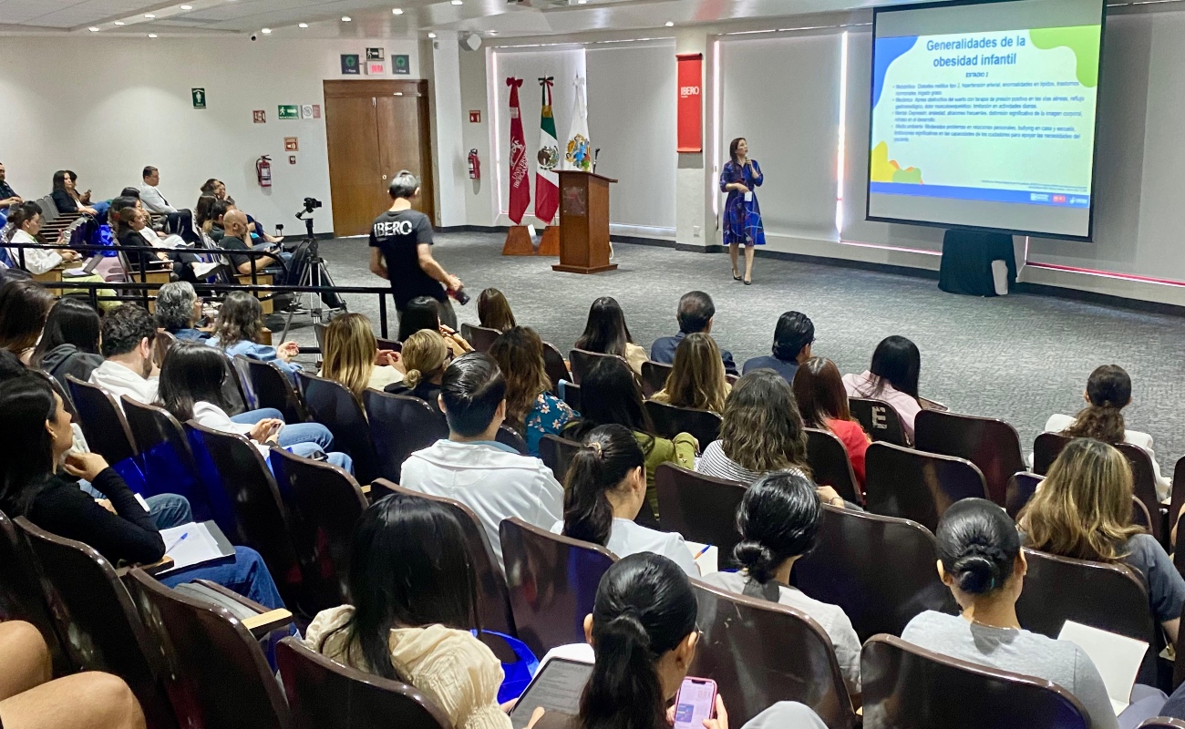 La jornada reunió a especialistas de distintas disciplinas para abordar la obesidad infantil desde la alimentación, actividad física y hábitos familiares.