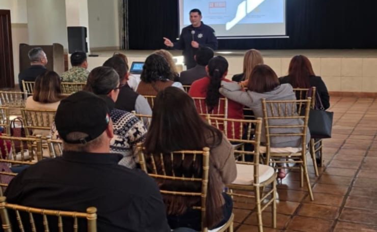 Capacitan a comunidad educativa de San Quintín para prevenir el delito de extorsión