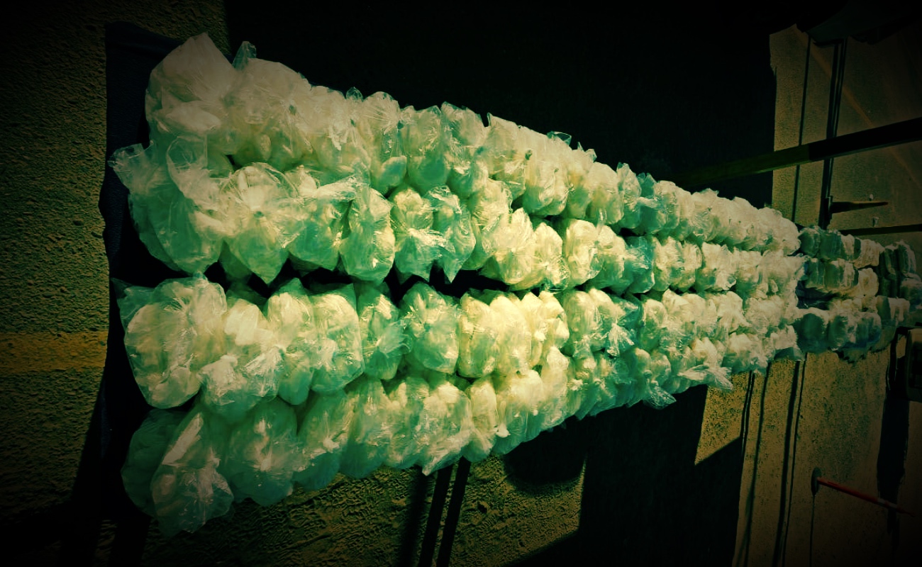 Hallan 1.8 toneladas de metanfetamina dentro de vehículo abandonado en San Quintín