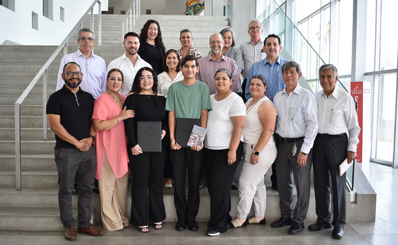 Estudiantes de BC reciben las becas Ing. Jesús Alfonso Marín Jiménez e Ing. Ángel Montañez Aguilar para estudios profesionales