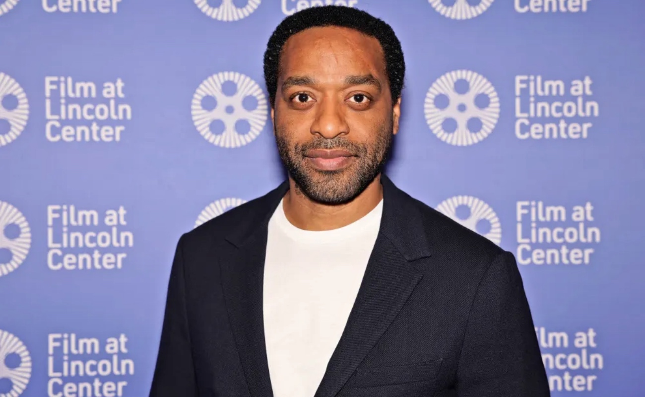 Chiwetel Ejiofor y Scarlett Johansson encabezarán el elenco de la nueva película del universo El Exorcista, dirigida por Mike Flanagan y programada para estrenarse en 2027.