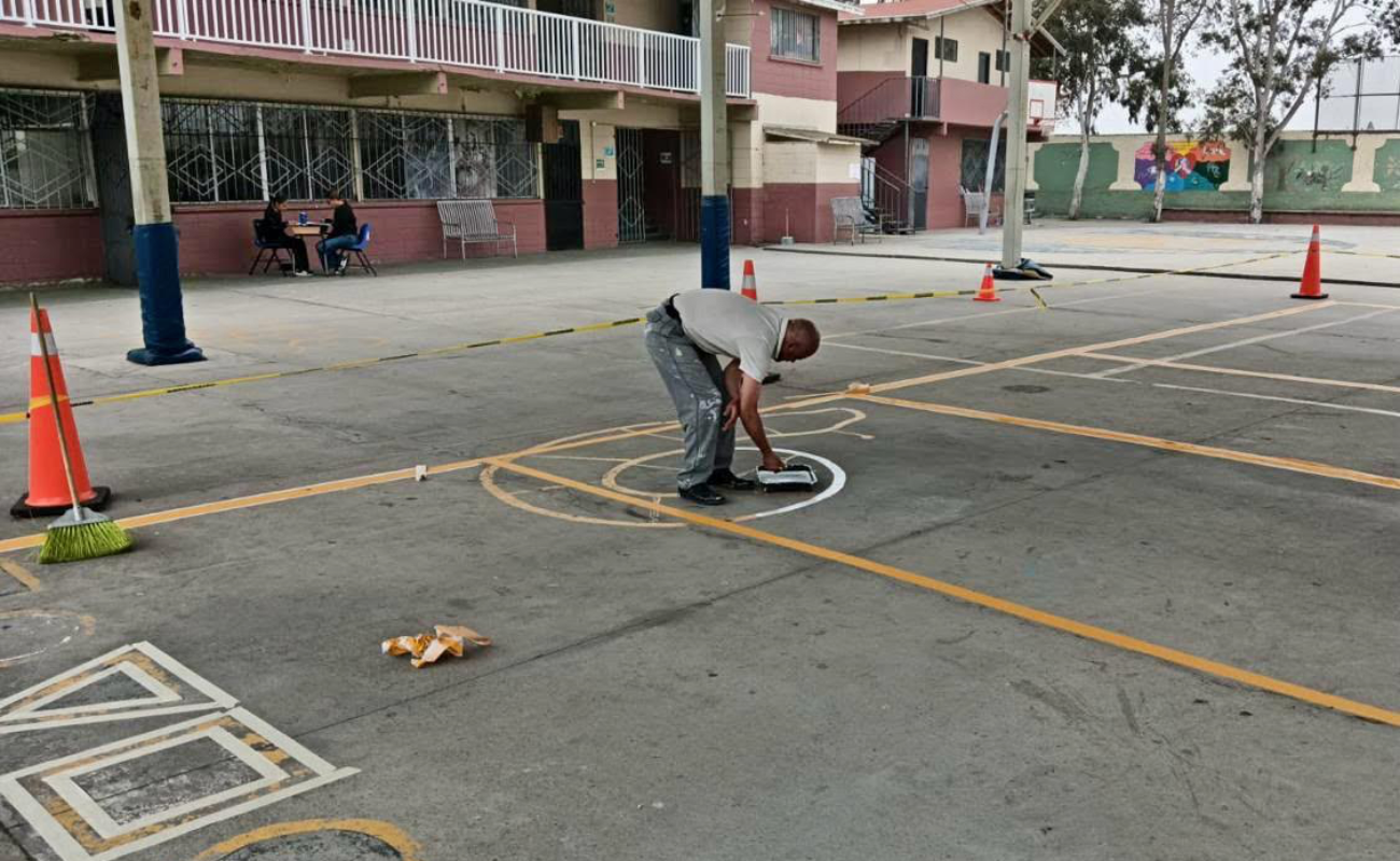 Realizan trabajos de rehabilitación y mantenimiento en planteles municipales durante el periodo vacacional