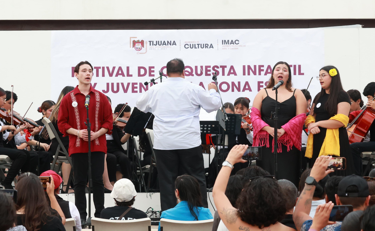 Asistió alcalde Abdiel Gutiérrez Coronado a Festival de Orquesta Infantil y Juvenil
