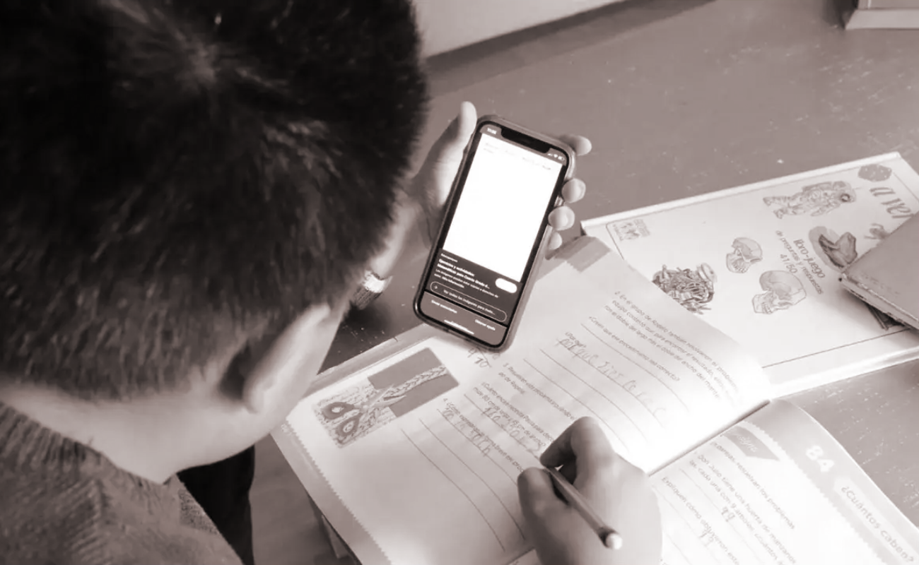 Presentan iniciativa para regular uso de dispositivos electrónicos en educación básica y media superior
