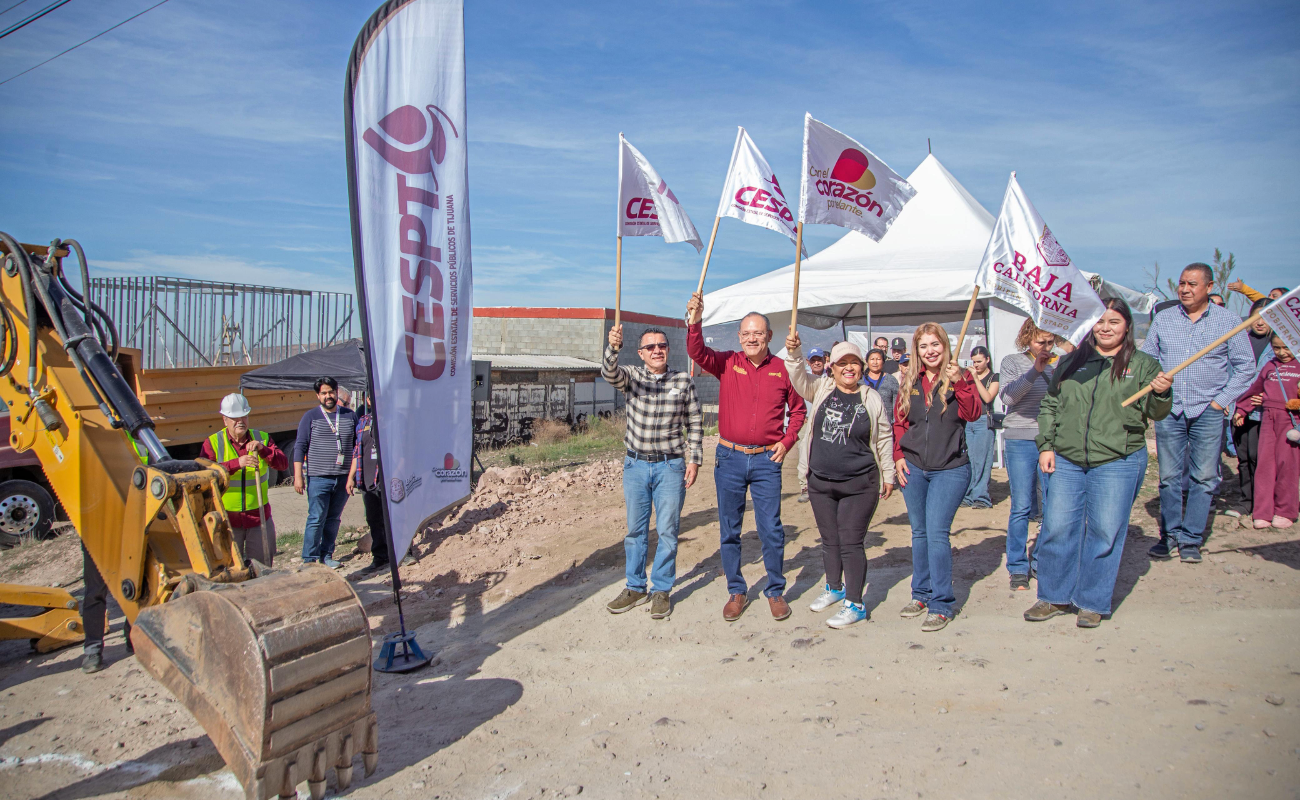 Inicia introducción de red de agua potable en la colonia Valle Imperial