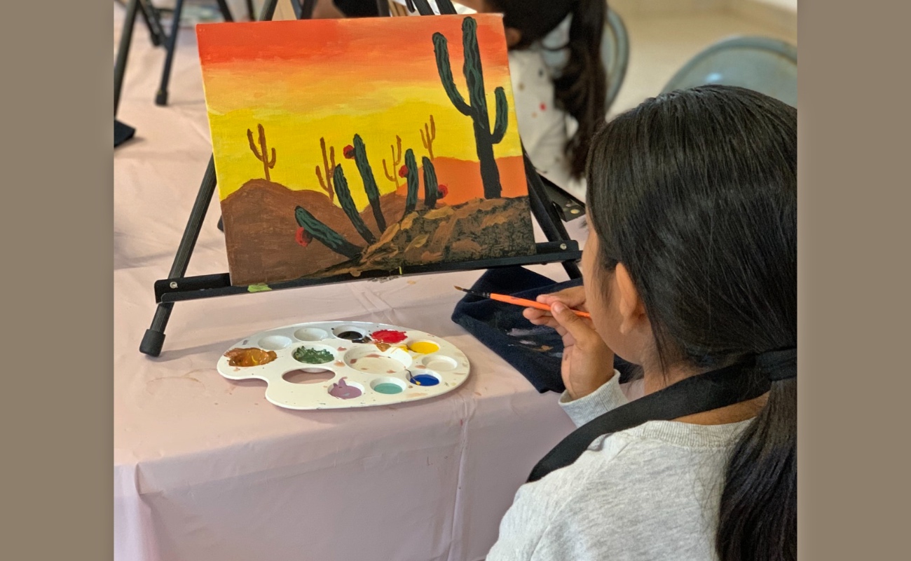 Julia Celeste desarrolla “El entorno que me habita”, un proyecto de artes plásticas para niños y jóvenes en San Quintín, seleccionado por Horizontes Creativos.