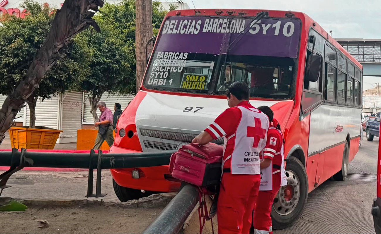 Ningún pasajero resultó lesionado en el accidente.