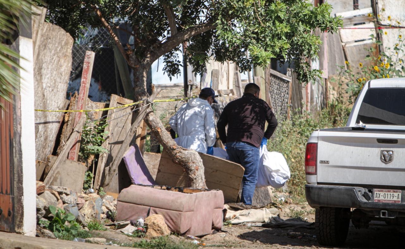 Localizan a pareja sin vida y con huellas de violencia en la colonia Girasoles