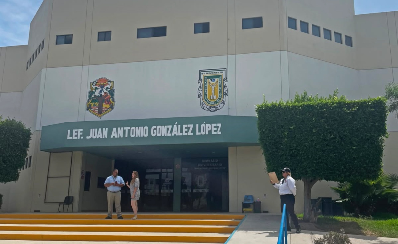 Desalojan UABC Valle Dorado por amenaza de tiroteo