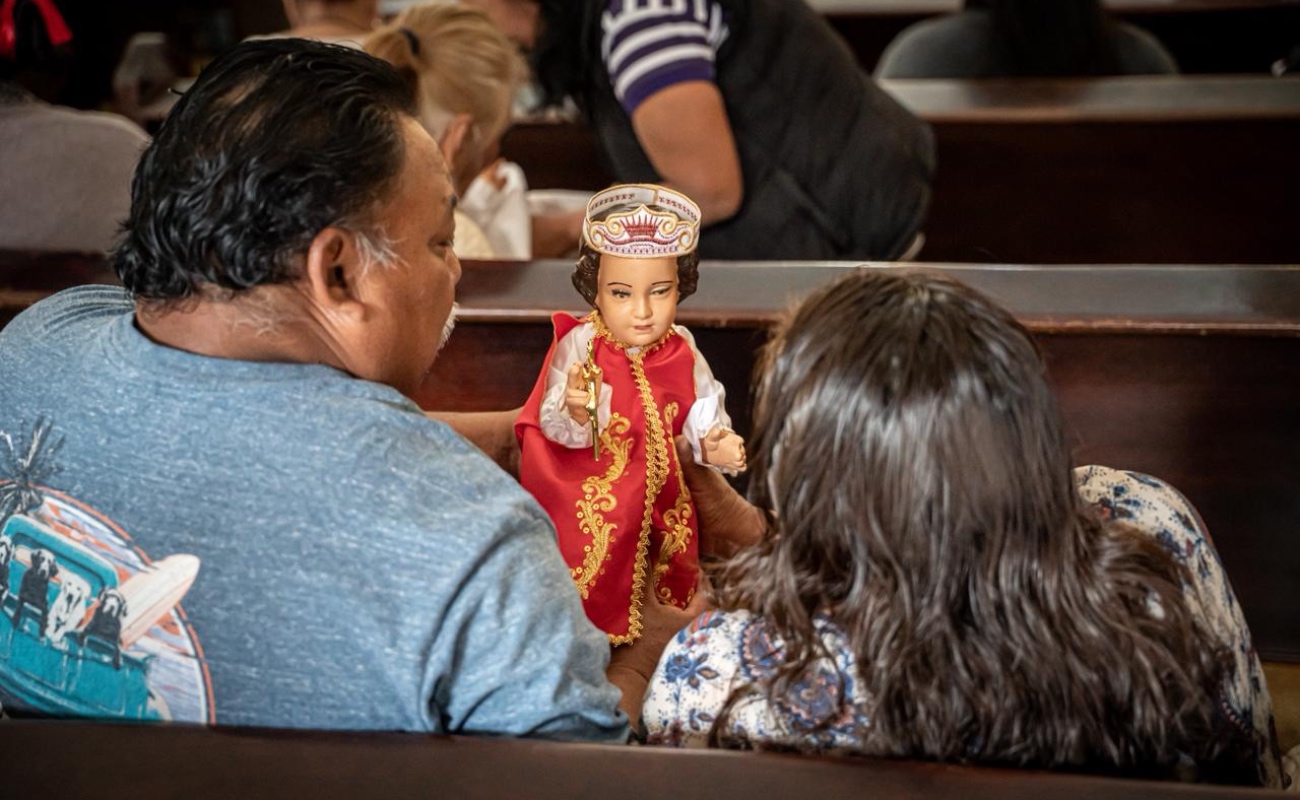 Feligreses acuden al Santuario de la Virgen de Guadalupe para bendecir al Niño Dios