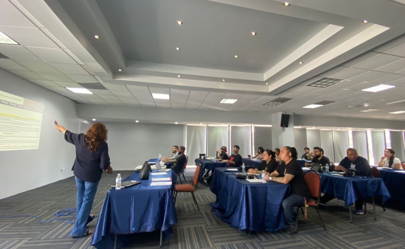 Imparten Taller de Asepsia para realizadores de tatuajes, micropigmentación y perforaciones