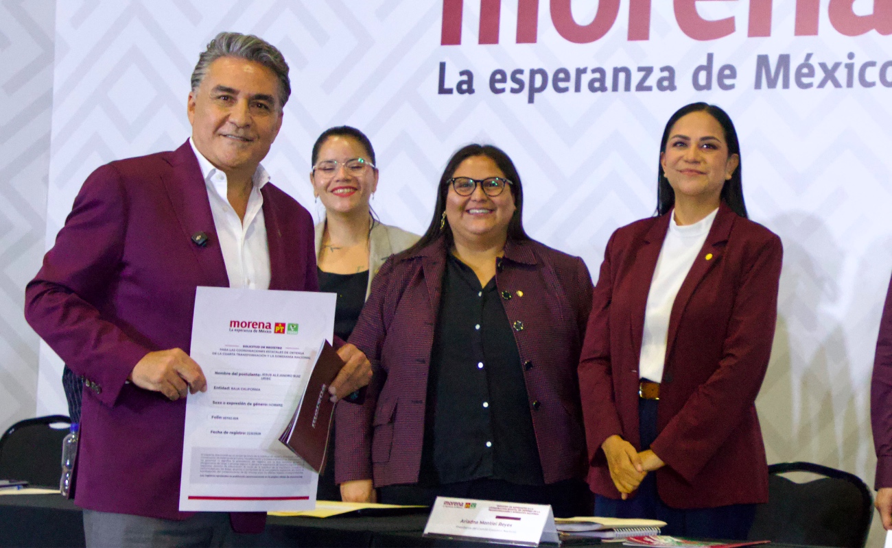 Ruiz Uribe oficializa registro como aspirante a la defensa de la transformación en BC