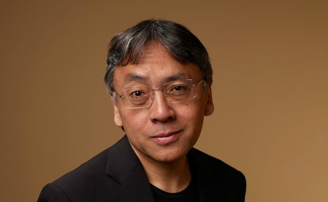 Kazuo Ishiguro nació en Japón hace 62 años, pero desde pequeño vive en Inglaterra.
