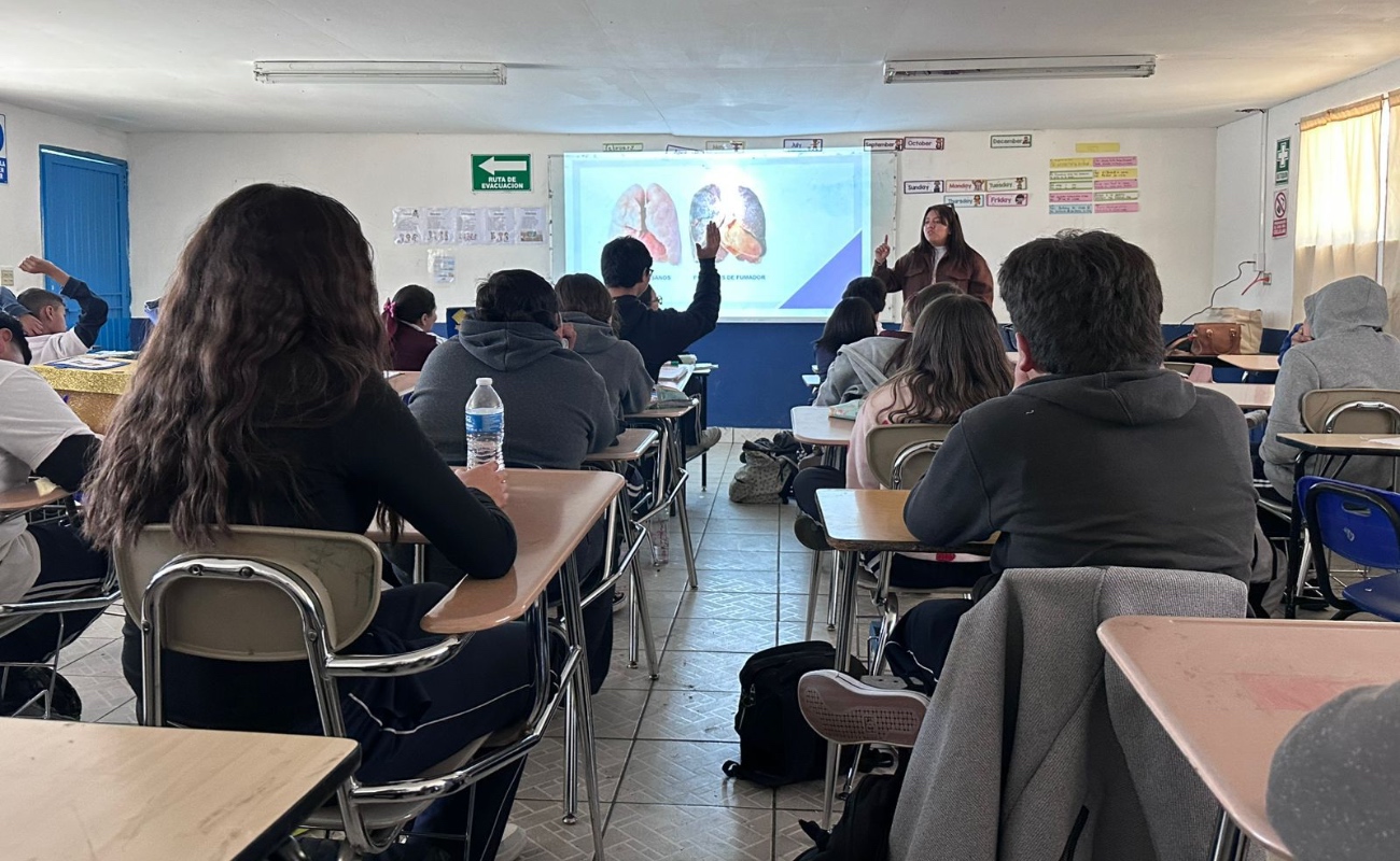 Realizan jornada informativa en la Secundaria Técnica No. 25 “Rafael Ramírez Castañeda”, ubicada en la delegación La Rumorosa.