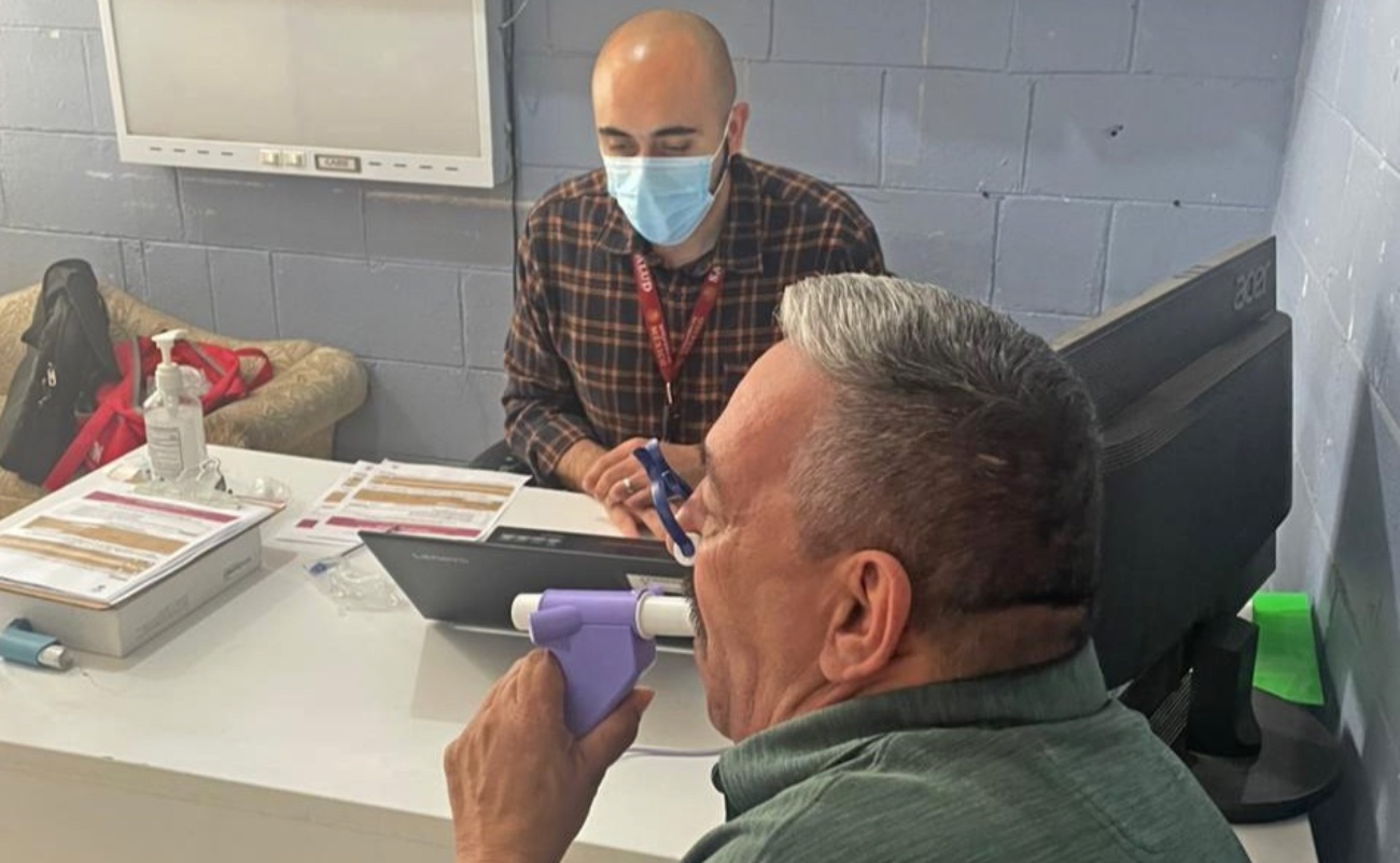 Realizan jornada de espirometrías en Albergue Las Memorias