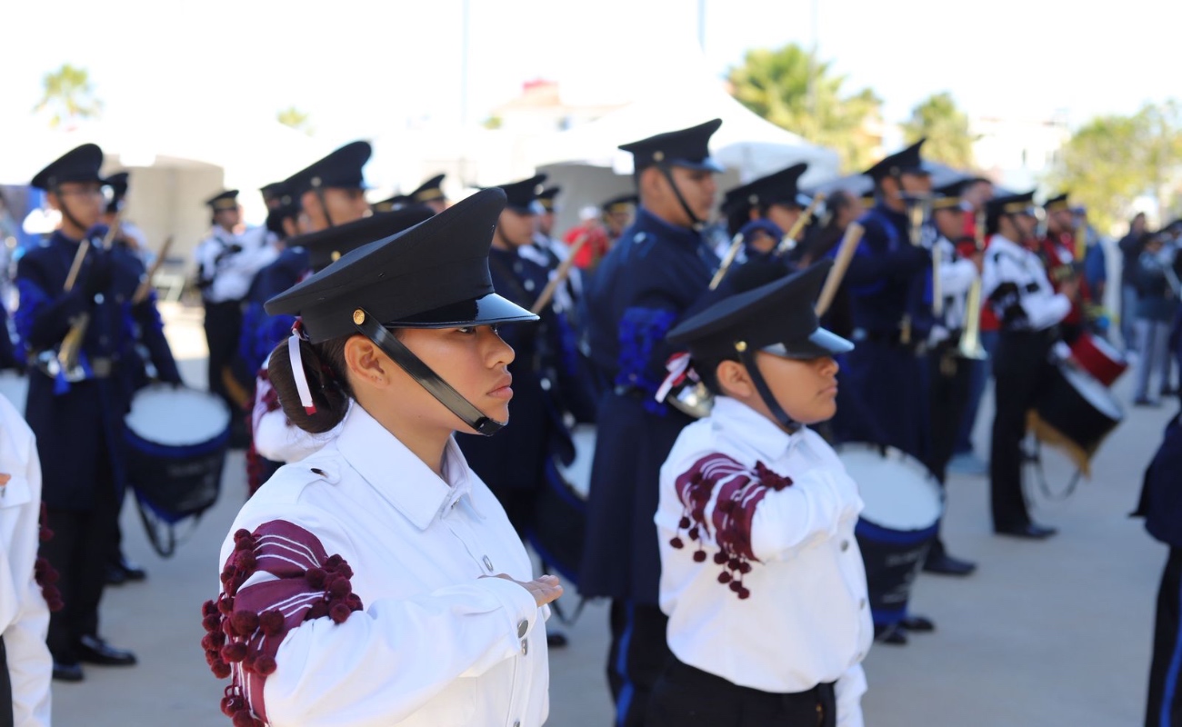 Fomentan valores cívicos en la juventud con concurso de bandas de guerra
