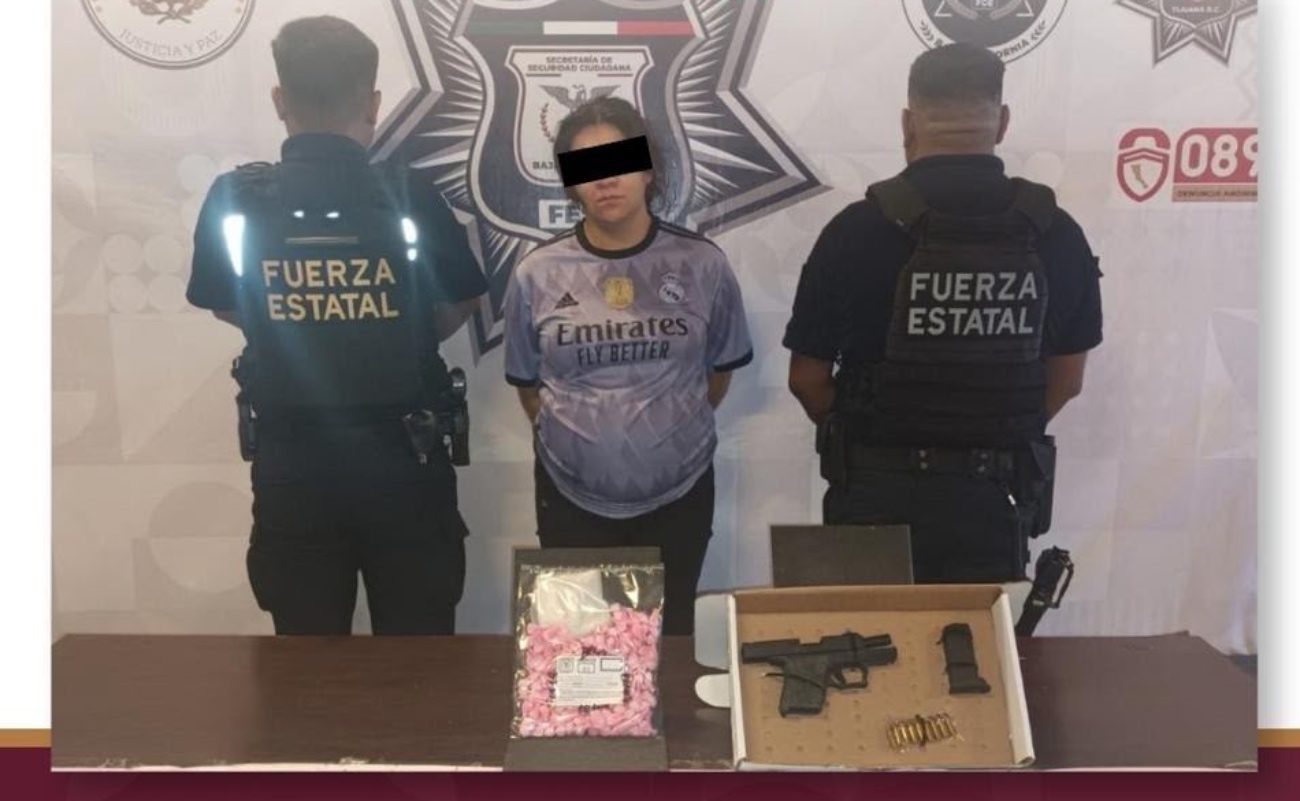 Detiene Fuerza Estatal a mujer con metanfetamina y pistola calibre 9 MM en Tijuana