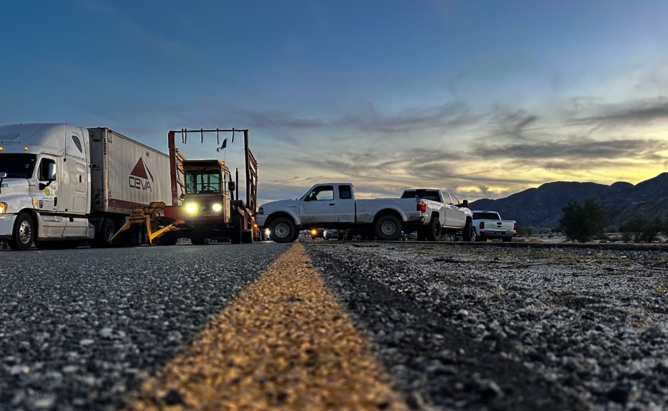 Nuevo bloqueo en Baja California: agricultores cierran carretera a San Felipe