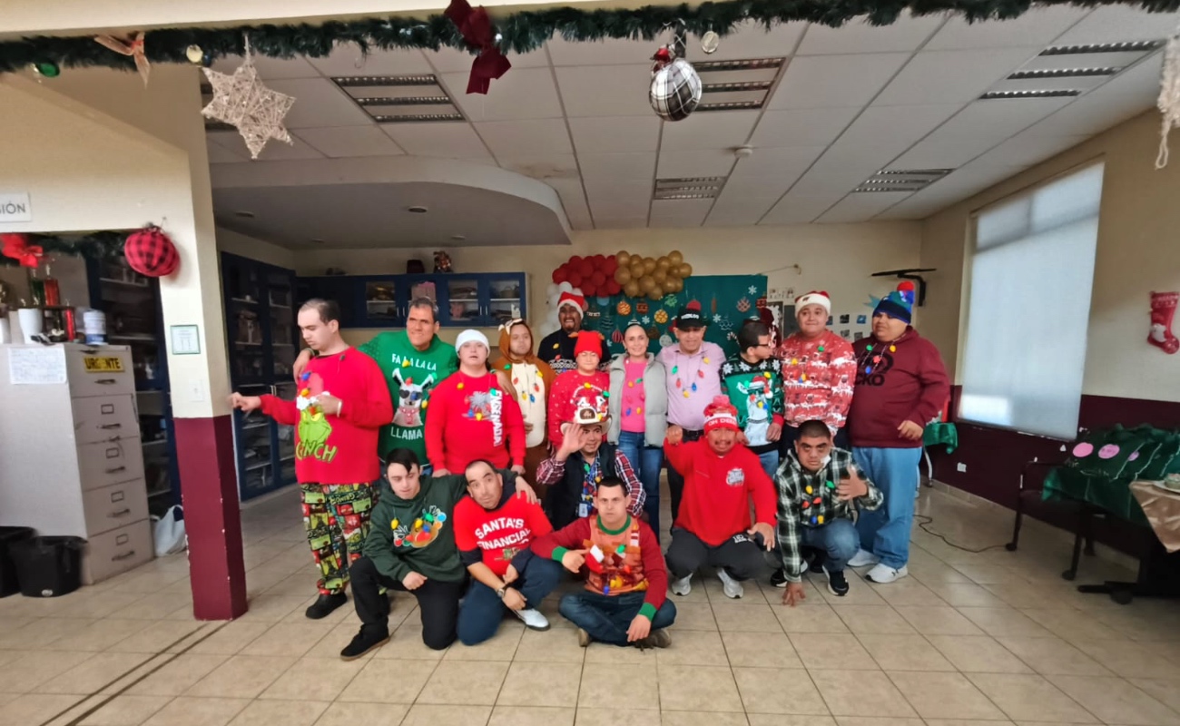 Celebran alumnas y alumnos de CIMAD posada navideña en DIF Ensenada