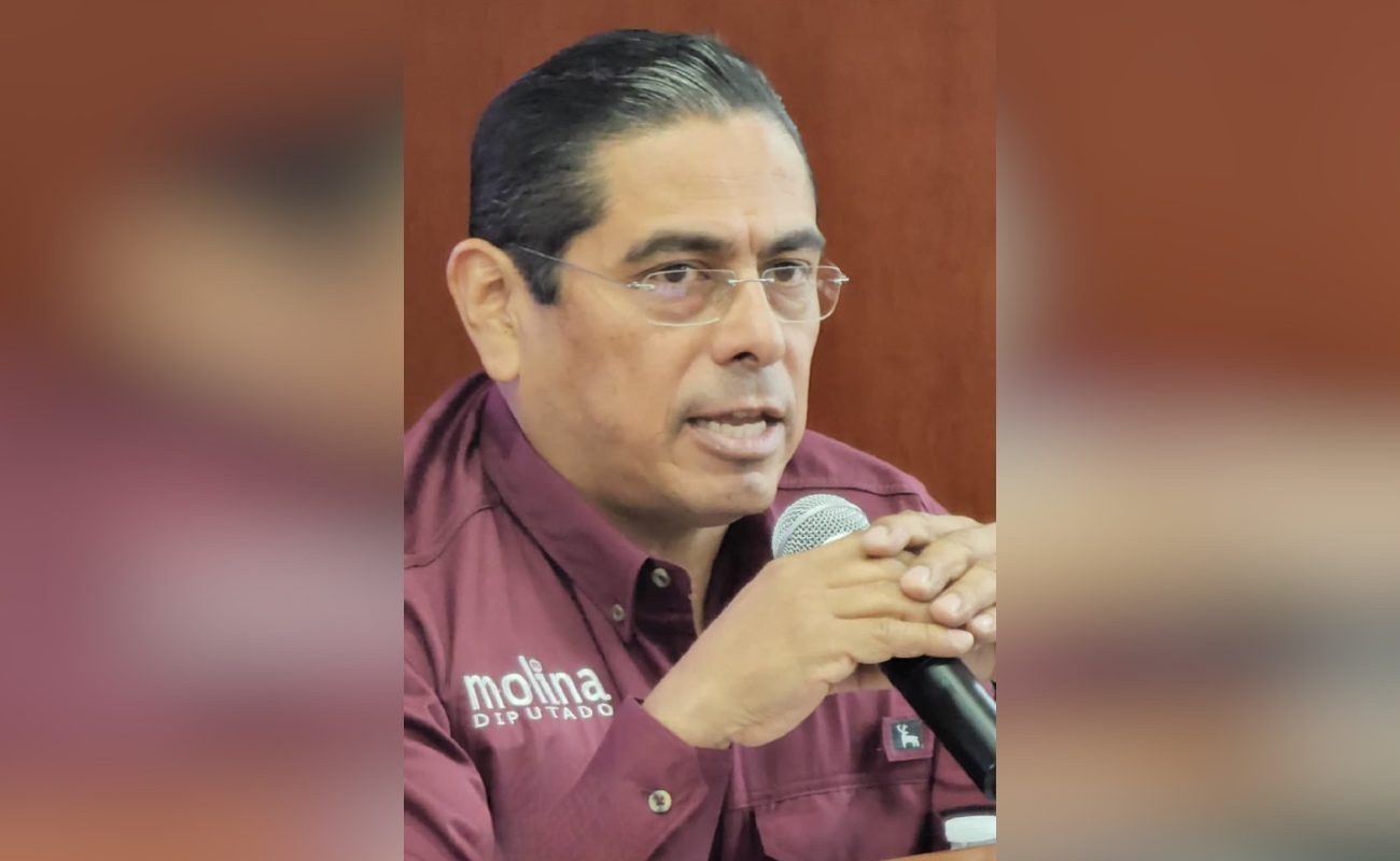Dip. Molina García denunció que más de 8 mdp por regularización vehicular no fueron entregados al Puerto.