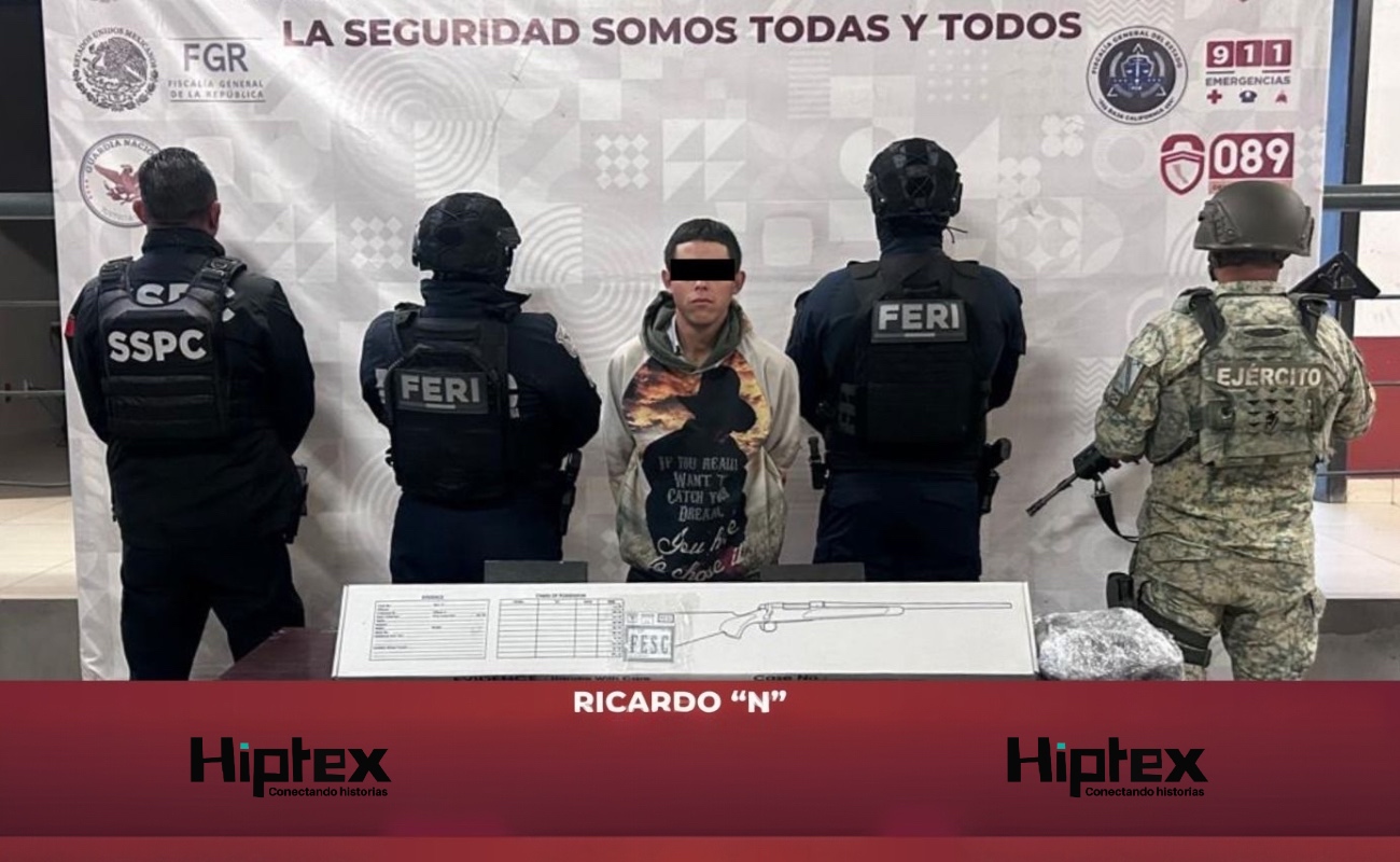 Derivado de una falta vial se detectó el arma de fuego.