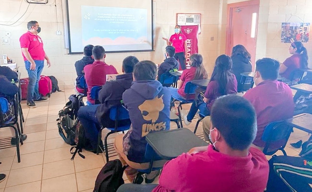 Expusieron sobre temas acerca de cambios corporales, embarazo en adolescentes e infecciones de transmisión sexual.
