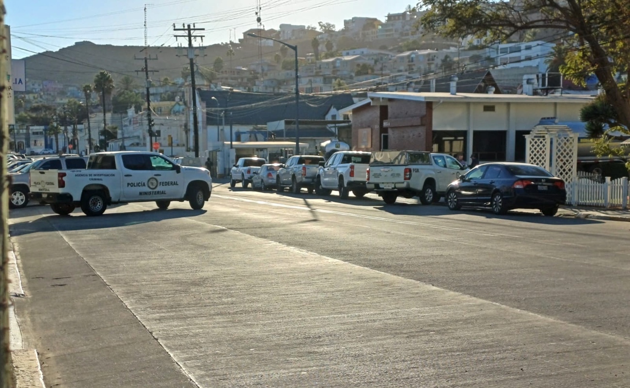 Decomisaron 753 mil litros de diésel y 11 tanques tras cateos en gasolineras de Ensenada