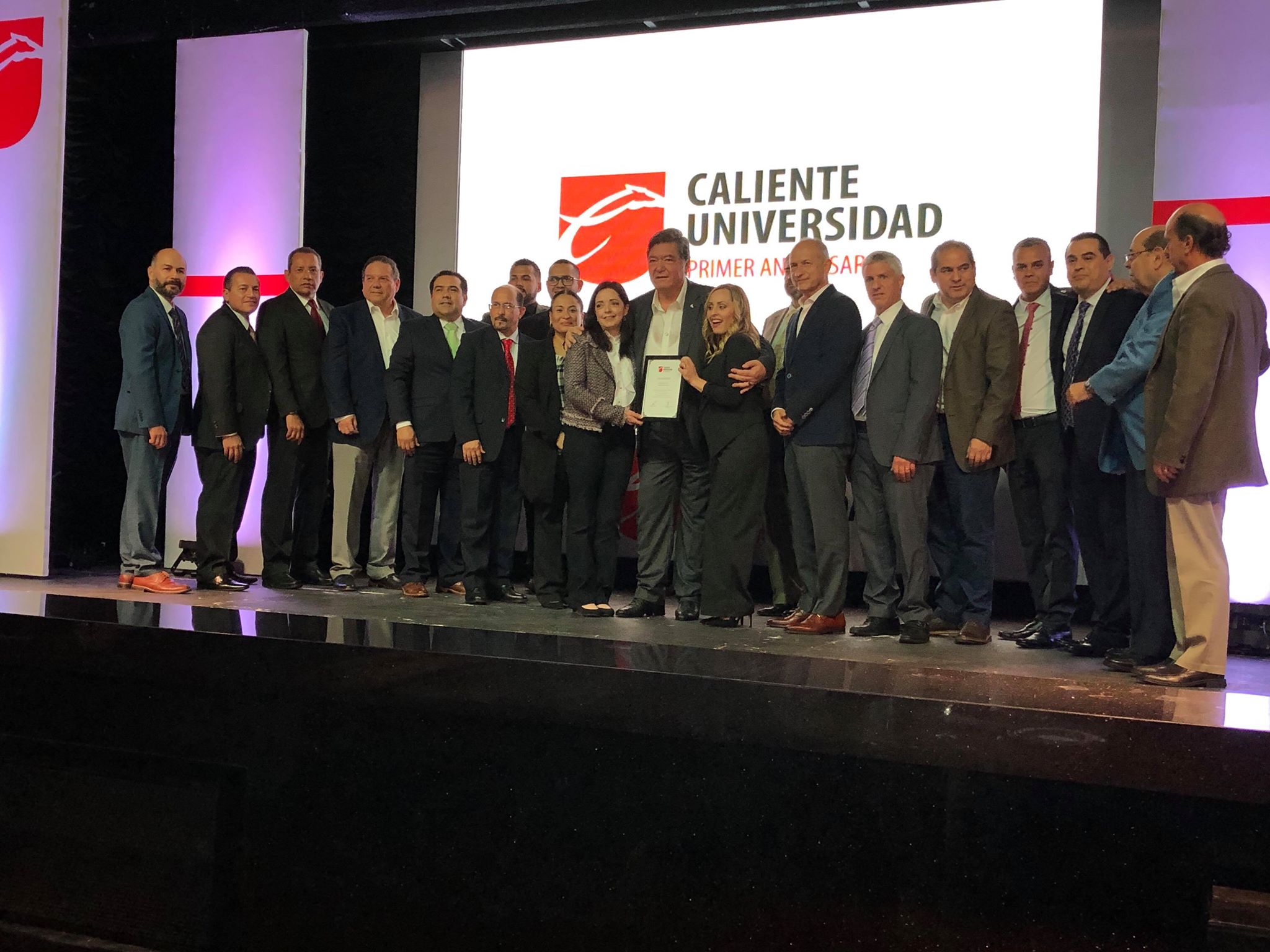 Caliente Universidad cumplió su primer aniversario.