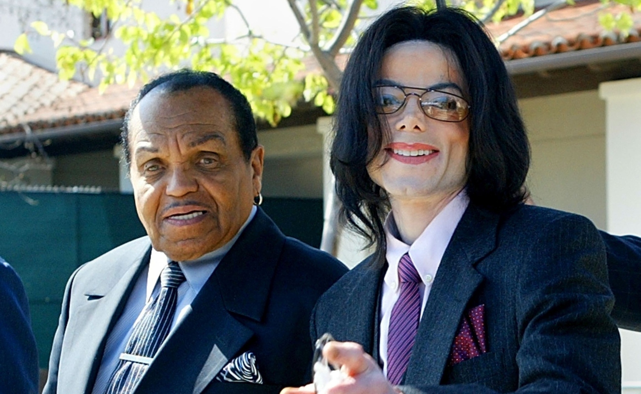 El padre del Príncipe del Pop fue el responsable del lanzamiento a la fama de sus hijos a principios de los sesenta como The Jackson 5
