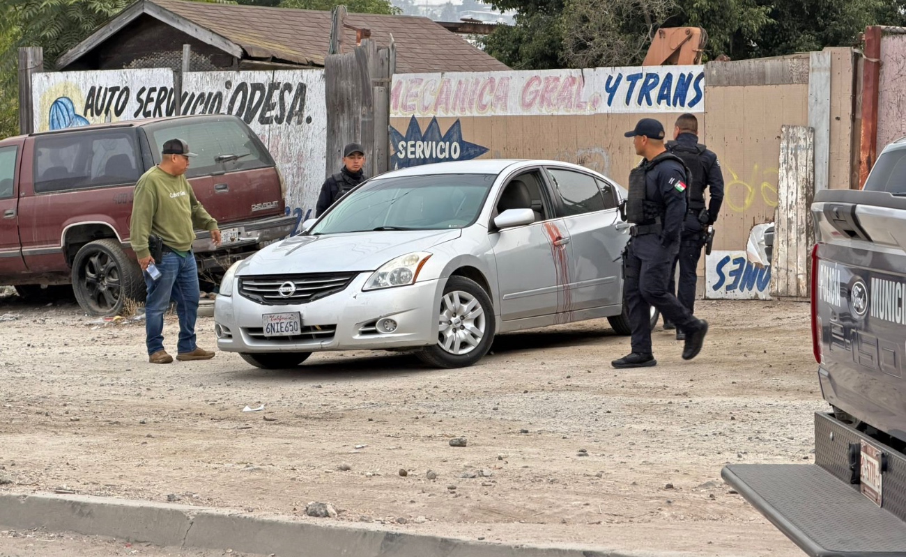 Localizan vehículo con manchas de sangre e impactos de bala en la Buenos Aires Sur